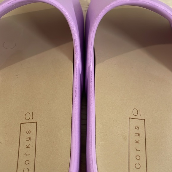 Corkys Slides - Picture 7 of 8